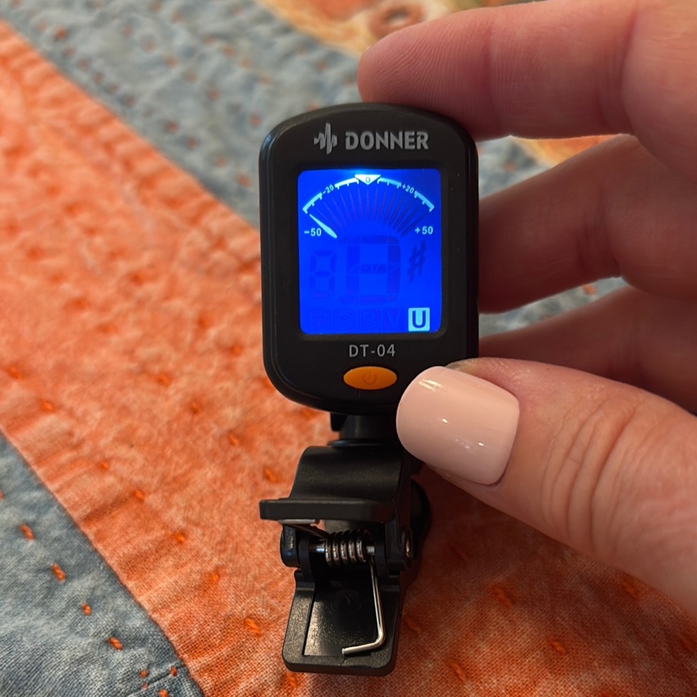 DT-04 Clip-On Tuner - Black